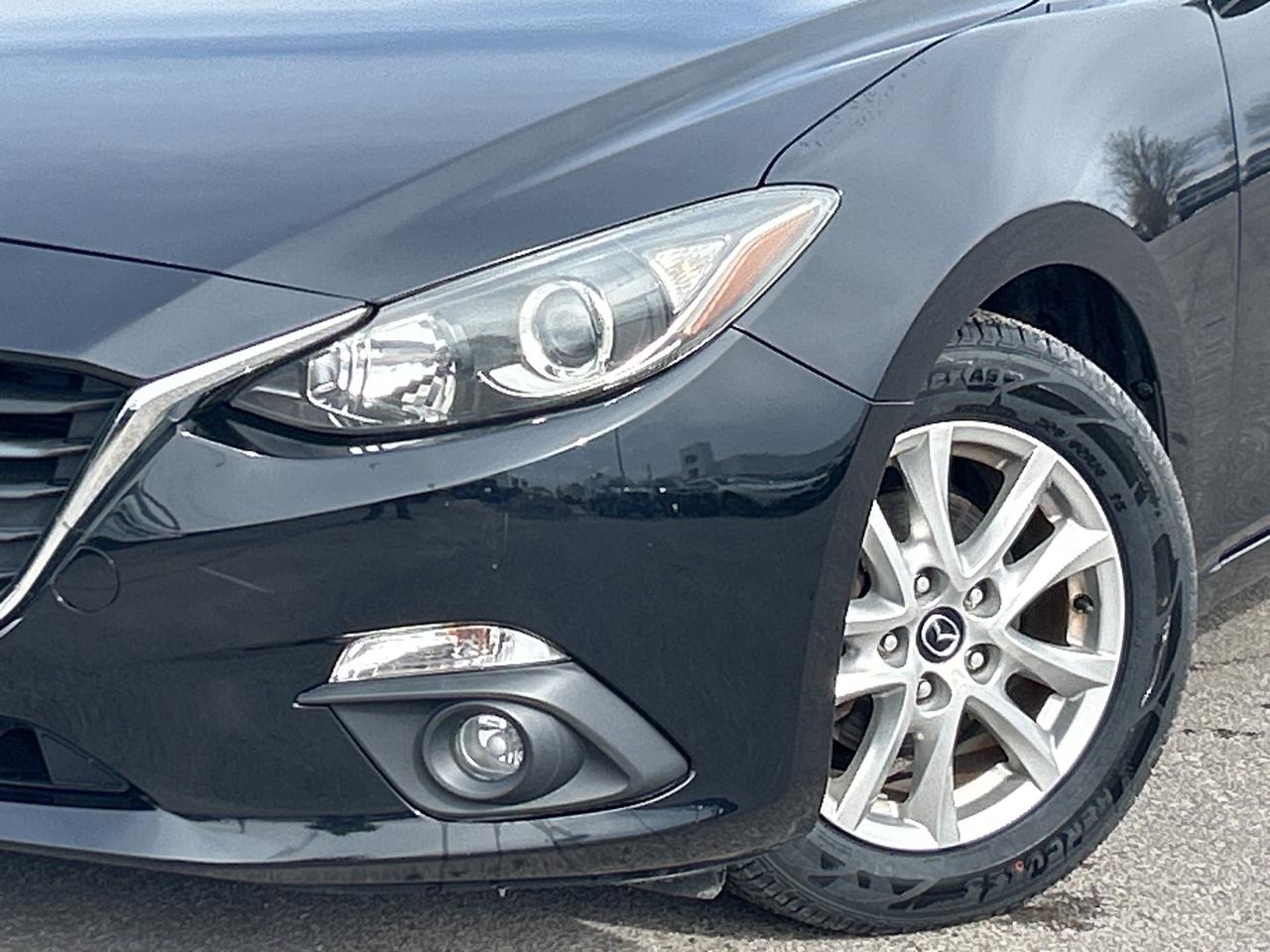 2014 Mazda MAZDA3 GS-SKY  VERY LOW KMS CALL NAPANEE 613-354-2100 Photo