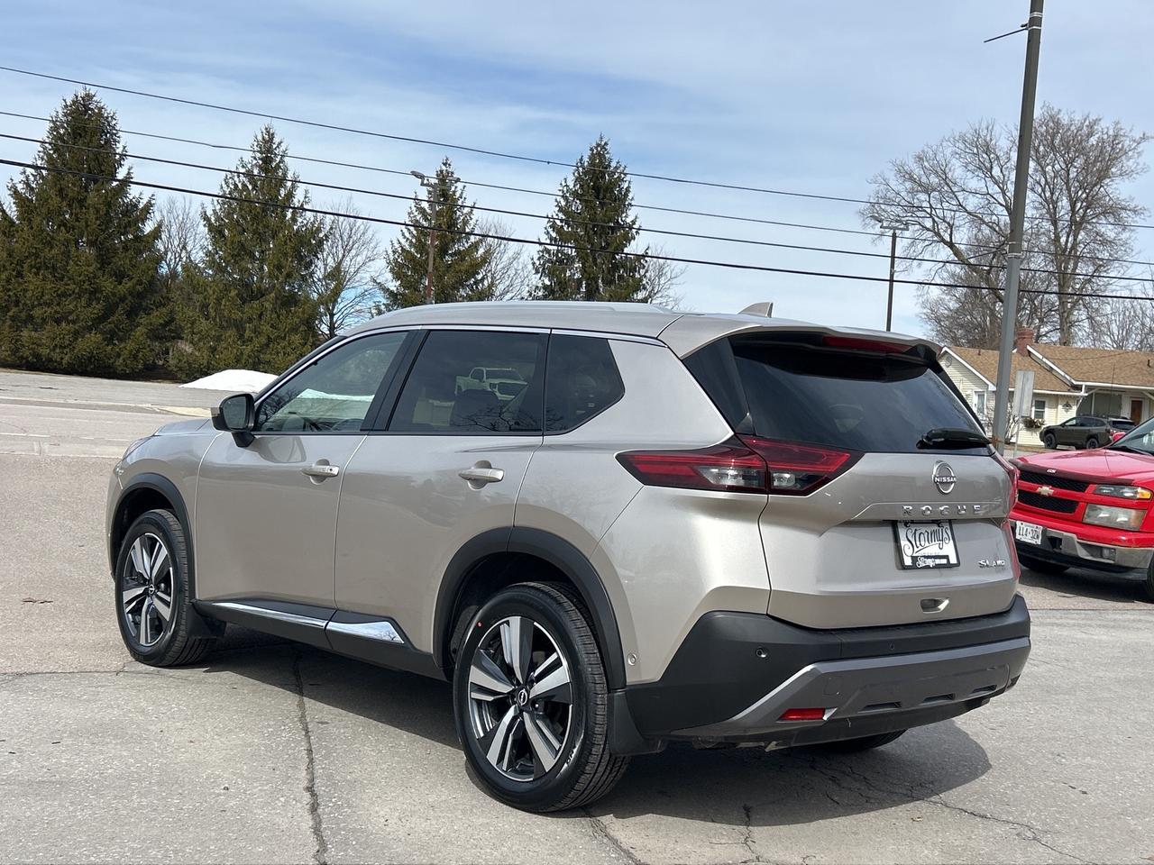 2023 Nissan Rogue SL AWD/PANO ROOF/NAV/REMOTE START CALL NAPANEE Photo