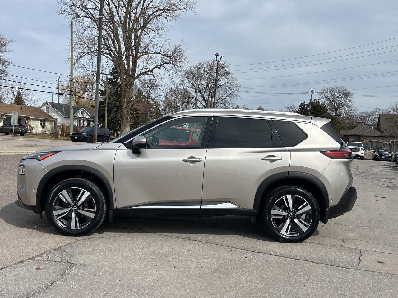 2023 Nissan Rogue SL AWD/PANO ROOF/NAV/REMOTE START CALL NAPANEE Photo