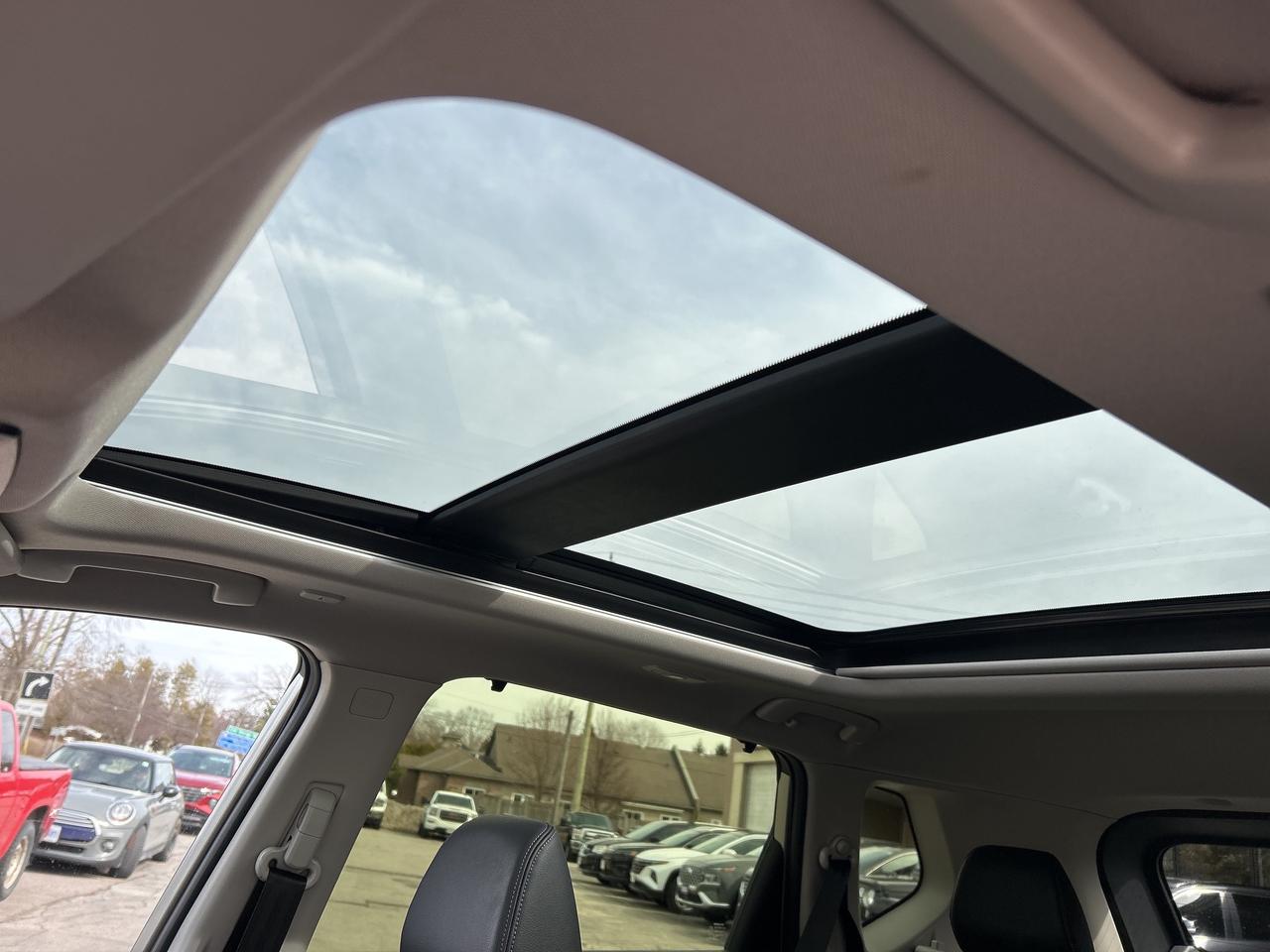 2023 Nissan Rogue SL AWD/PANO ROOF/NAV/REMOTE START CALL NAPANEE Photo