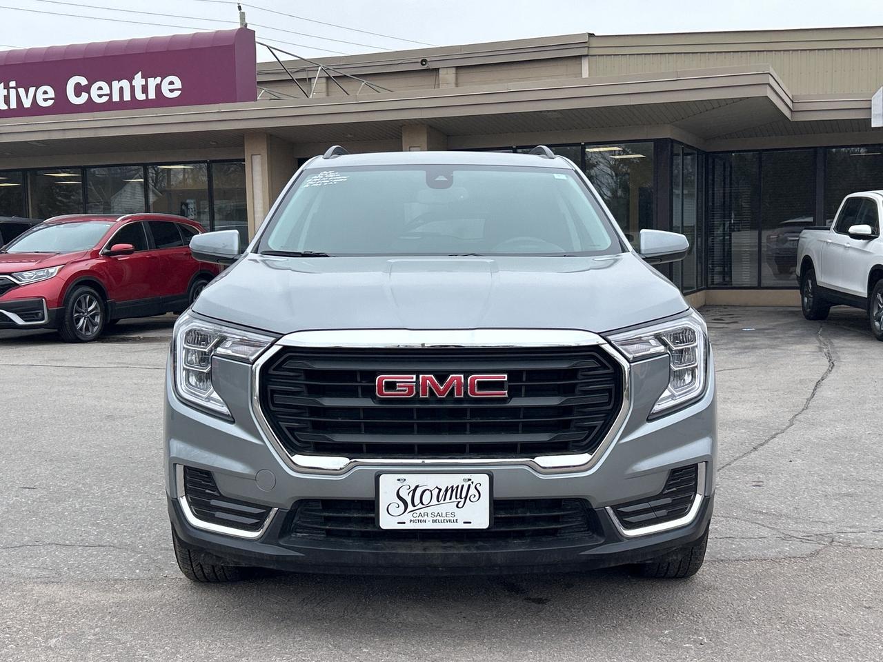 2024 GMC Terrain SLE/BACK UP CAM/HEATED SEATS 55K KMS CALL PICTON Photo