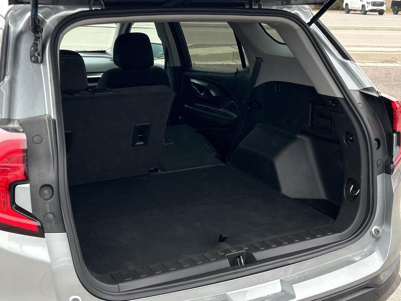 2024 GMC Terrain SLE/BACK UP CAM/HEATED SEATS 55K KMS CALL PICTON Photo