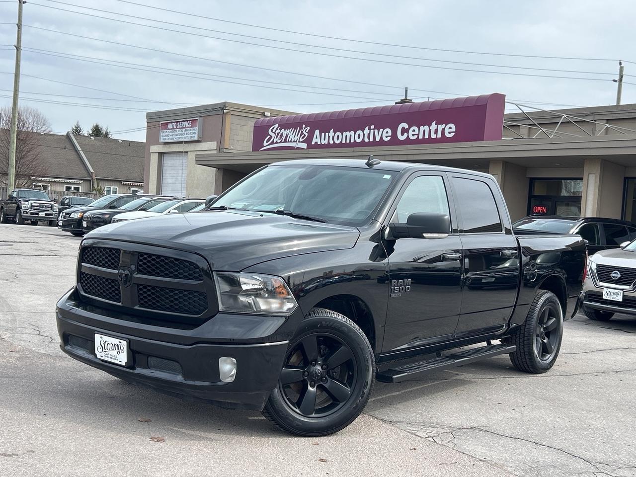 2022 RAM 1500 Classic SLT 3.6L/4X4  CALL NAPANEE 613-354-2100 Photo