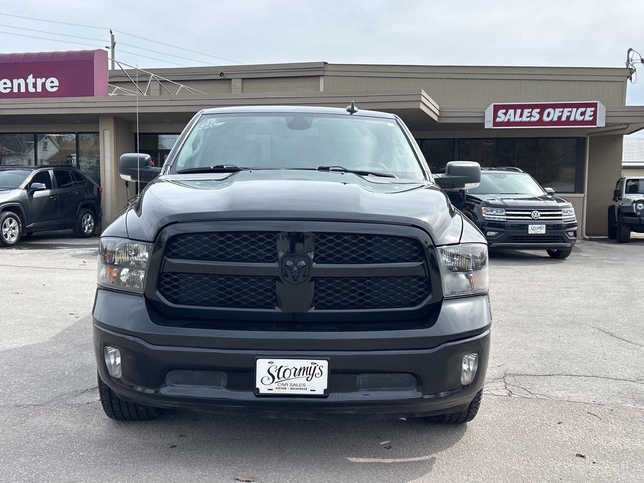 2022 RAM 1500 Classic SLT 3.6L/4X4  CALL NAPANEE 613-354-2100 Photo