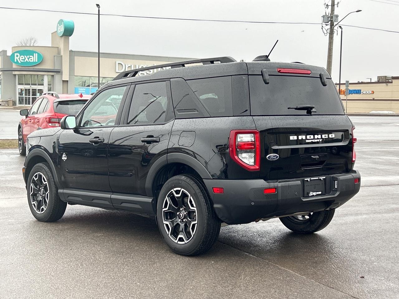 2025 Ford Bronco Sport Outer Banks   **CALL NAPANEE 613*354*2100 Photo