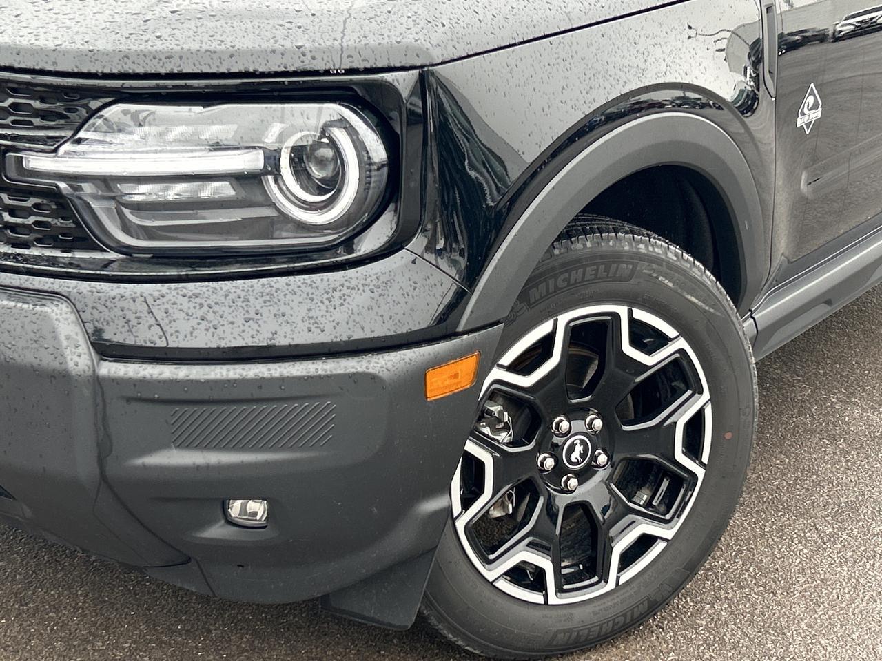 2025 Ford Bronco Sport Outer Banks   **CALL NAPANEE 613*354*2100 Photo
