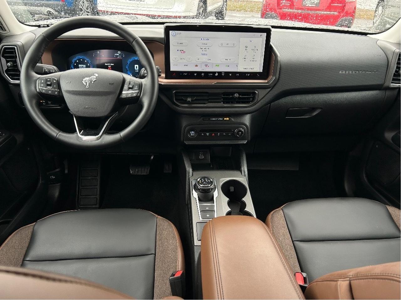 2025 Ford Bronco Sport Outer Banks   **CALL NAPANEE 613*354*2100 Photo