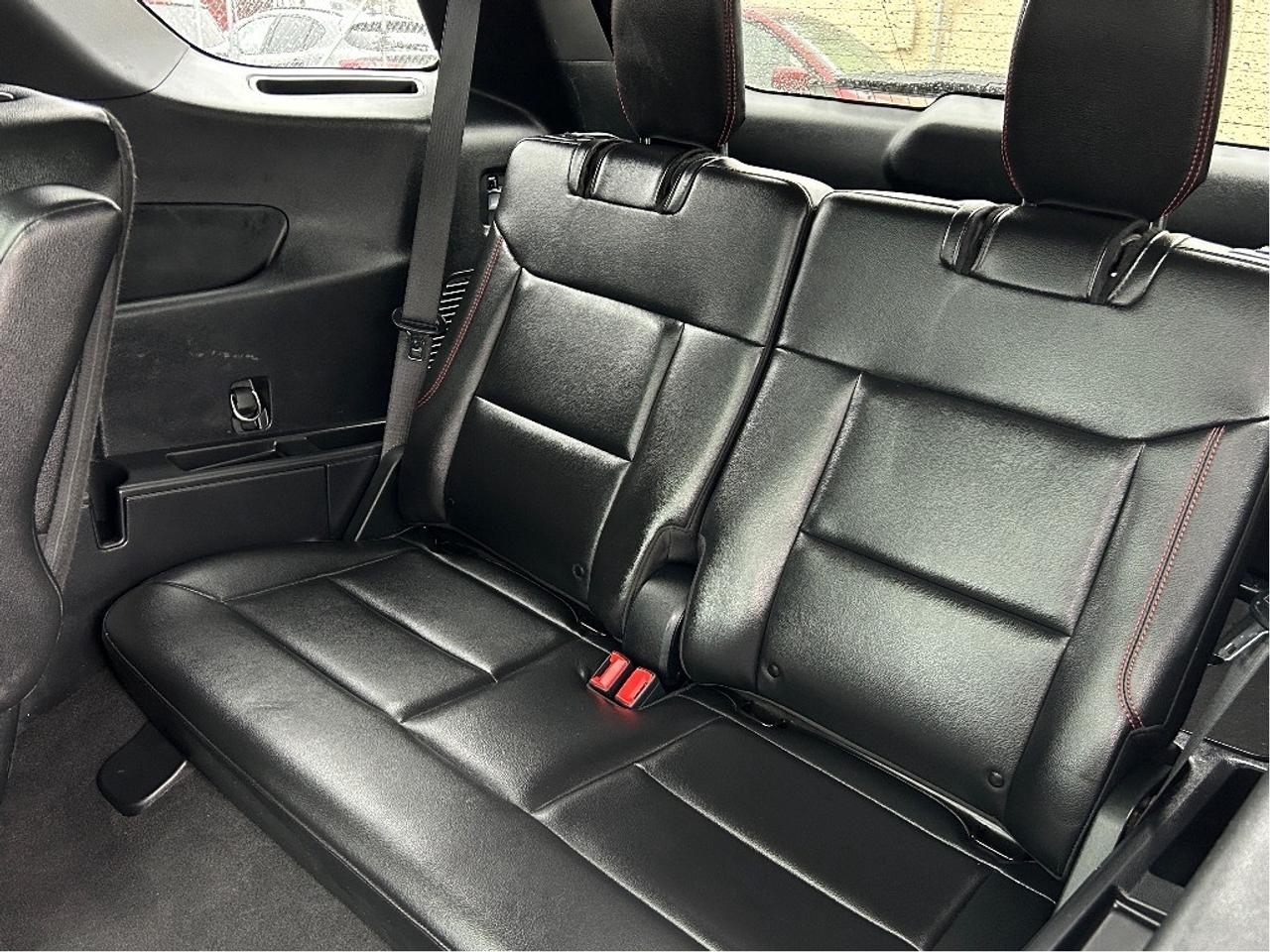 2022 Ford Explorer ST-Line CALL BELLEVILLE ***613-961-8848 Photo
