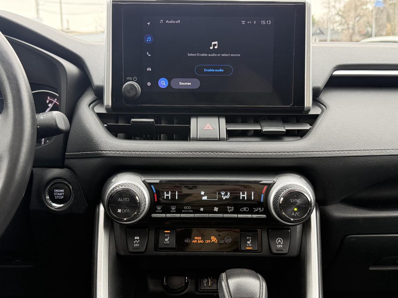 2024 Toyota RAV4 XLE l AWD l Toyota Warranty l 2.5 l 4Cyl l Sunroof Photo