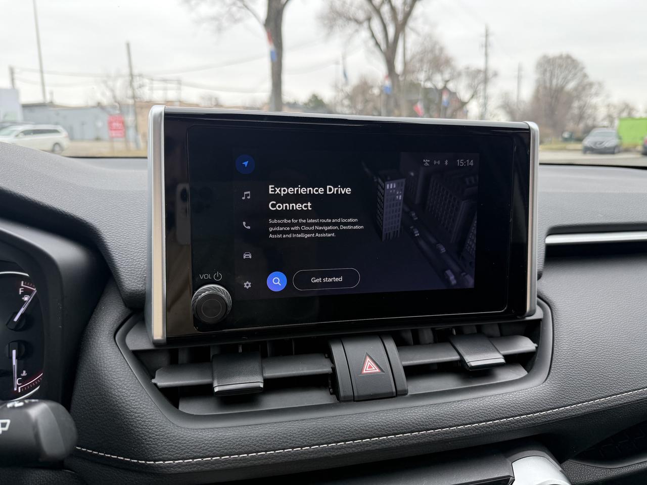 2024 Toyota RAV4 XLE l AWD l Toyota Warranty l 2.5 l 4Cyl l Sunroof Photo