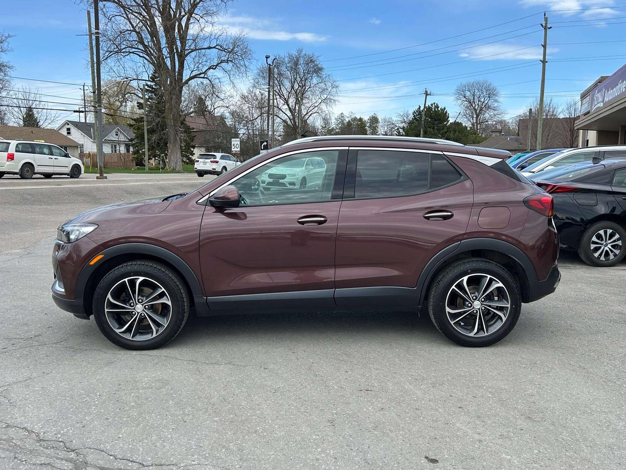 2023 Buick Encore GX ESSENCE/LEATHER/BACK UP CAM/HEATED SEATS Photo