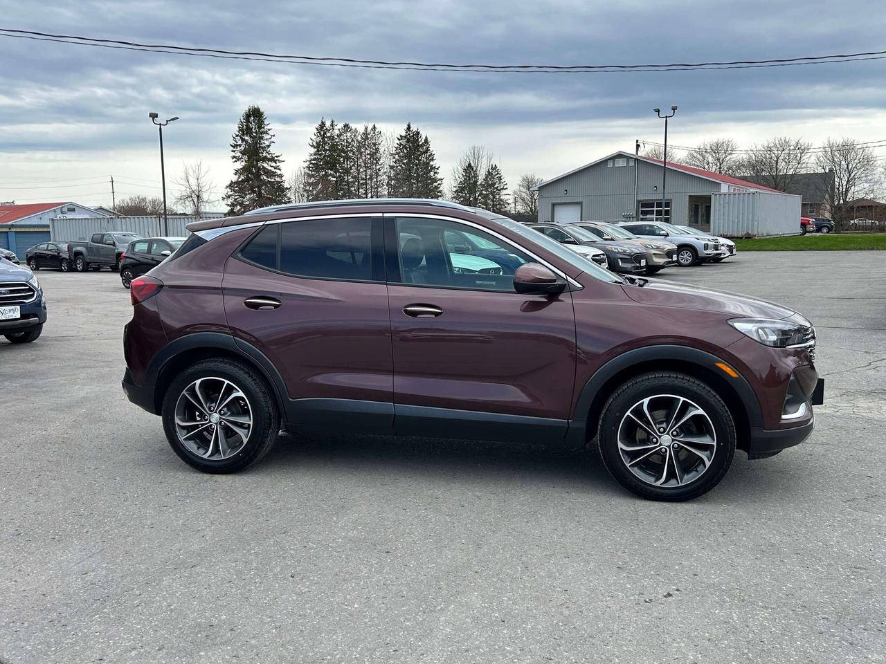 2023 Buick Encore GX ESSENCE/LEATHER/BACK UP CAM/HEATED SEATS Photo