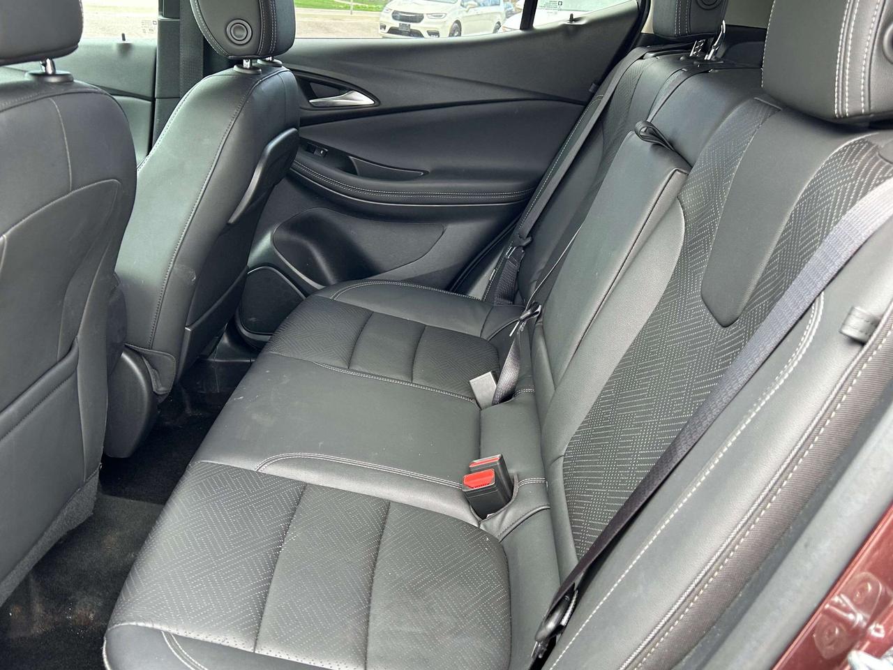 2023 Buick Encore GX ESSENCE/LEATHER/BACK UP CAM/HEATED SEATS Photo