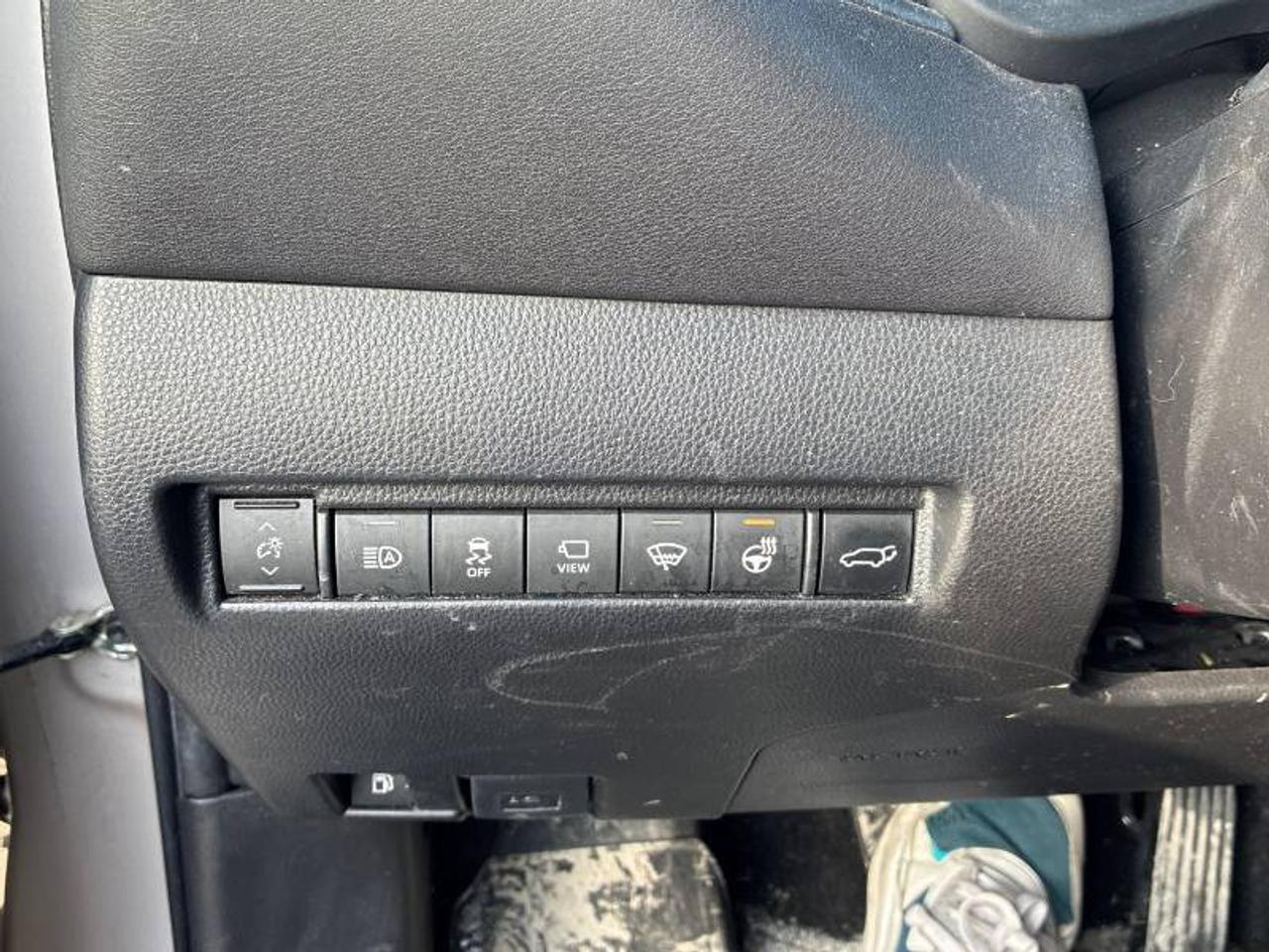 2021 Toyota Venza Toyota Warranty l Limited l Hybrid l AWD l 1 Owner Photo