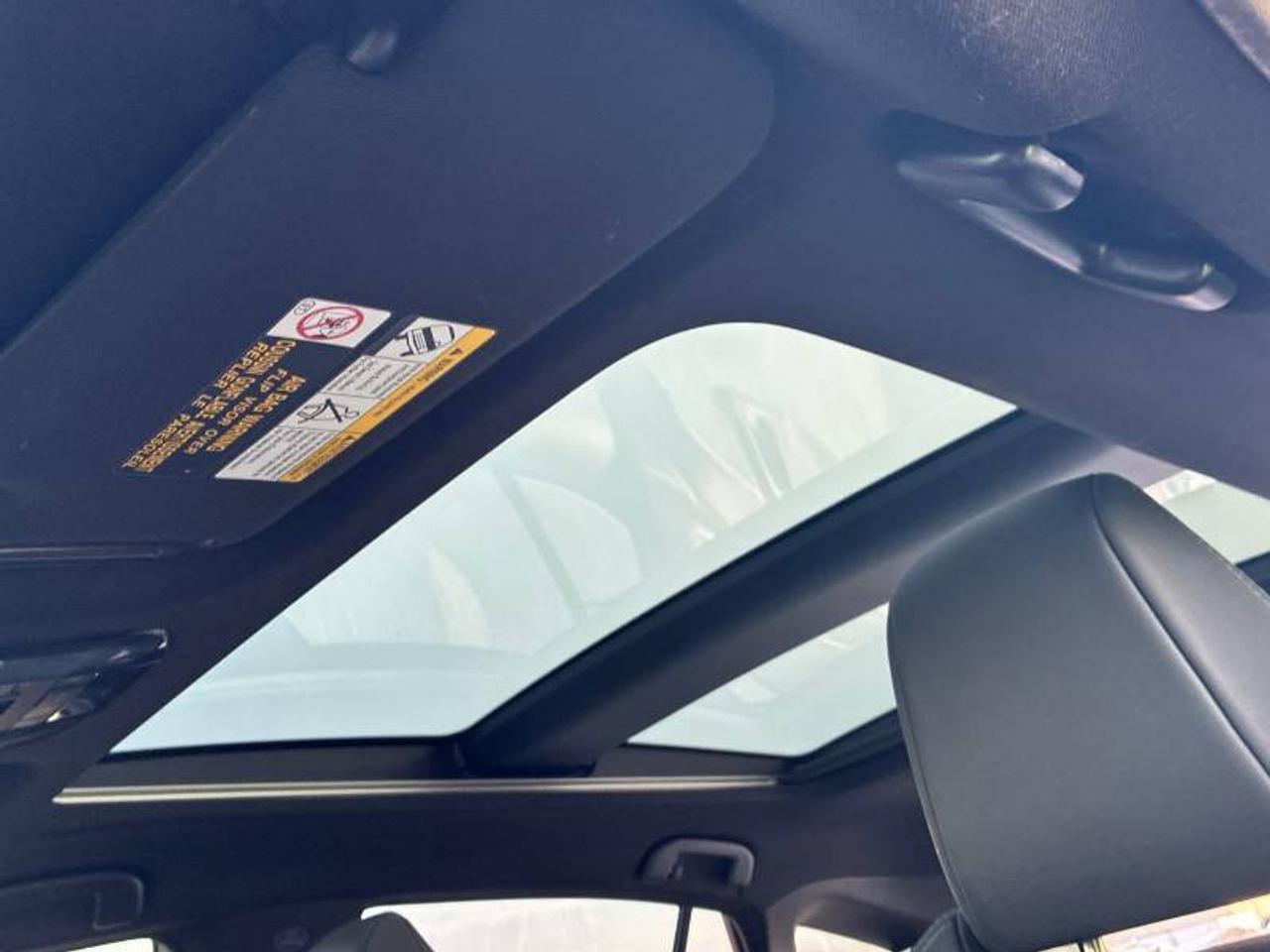 2021 Toyota Venza Toyota Warranty l Limited l Hybrid l AWD l 1 Owner Photo