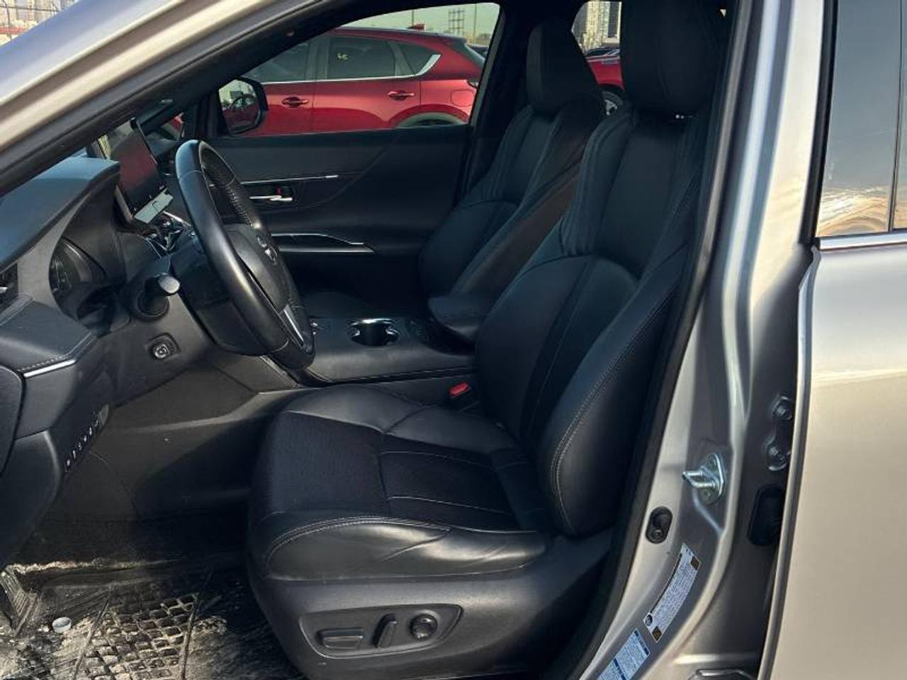 2021 Toyota Venza Toyota Warranty l Limited l Hybrid l AWD l 1 Owner Photo