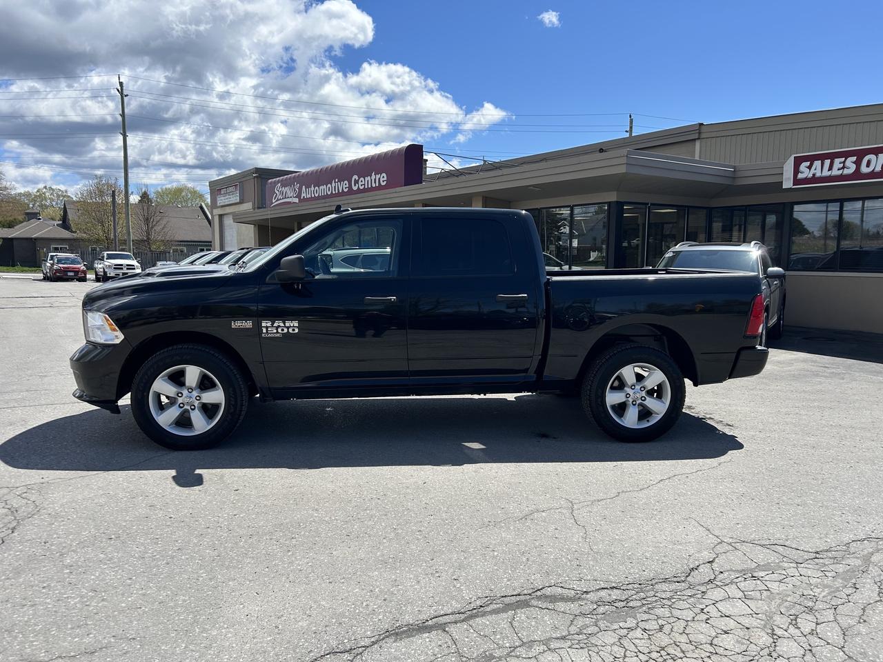 2022 RAM 1500 EXPRESS/BACK UP CAM/4X4 CALL PICTON 613-476-2188 Photo