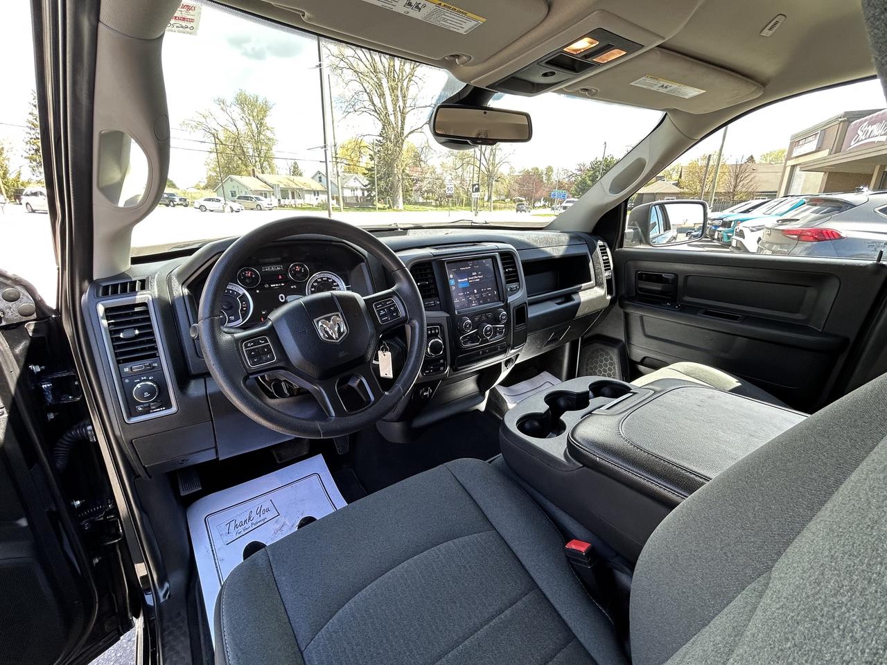 2022 RAM 1500 EXPRESS/BACK UP CAM/4X4 CALL PICTON 613-476-2188 Photo