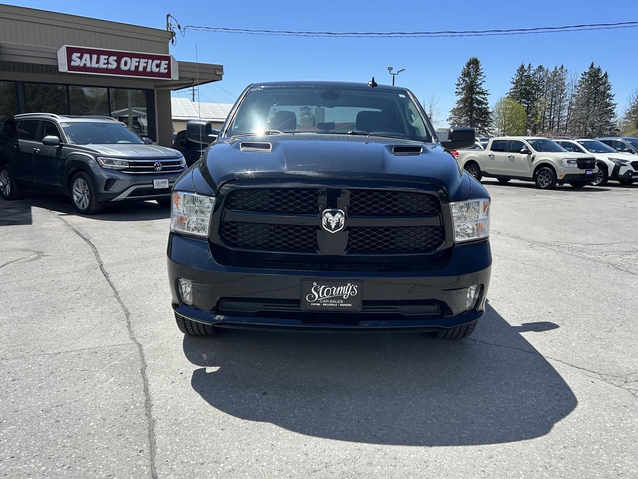 2022 RAM 1500 EXPRESS/BACK UP CAM/4X4 CALL PICTON 613-476-2188 Photo