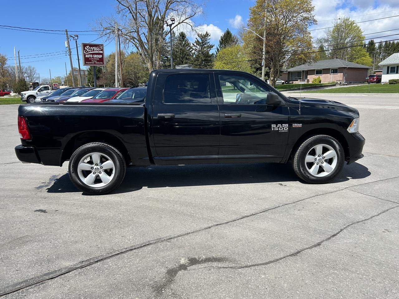 2022 RAM 1500 EXPRESS/BACK UP CAM/4X4 CALL PICTON 613-476-2188 Photo