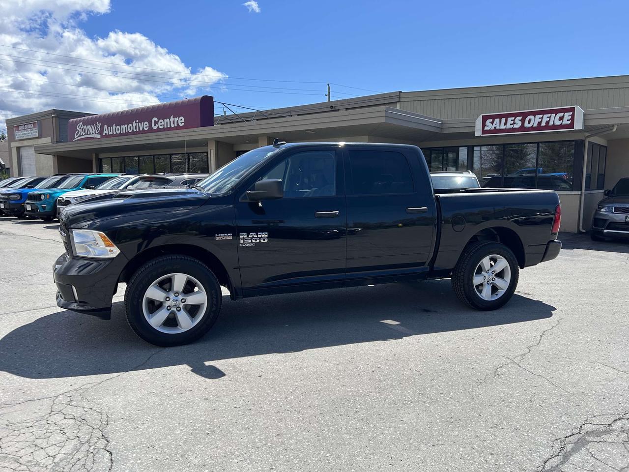 2022 RAM 1500 EXPRESS/BACKUP CAM/4X4 **CALL BELLEVILLE** Photo