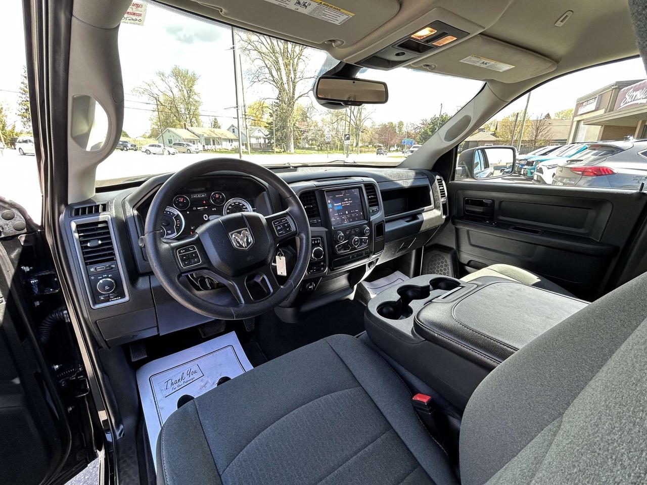 2022 RAM 1500 EXPRESS/BACKUP CAM/4X4 **CALL BELLEVILLE** Photo