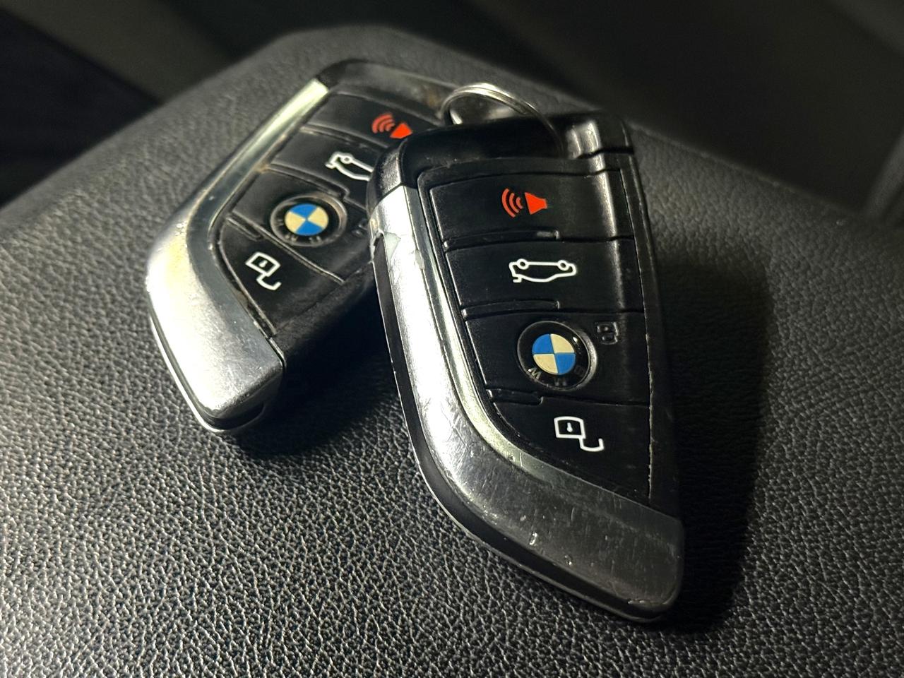 2021 BMW 3 Series 330i l X-Drive l 2.0 l 4Cyl l One Owner l Low Kms Photo