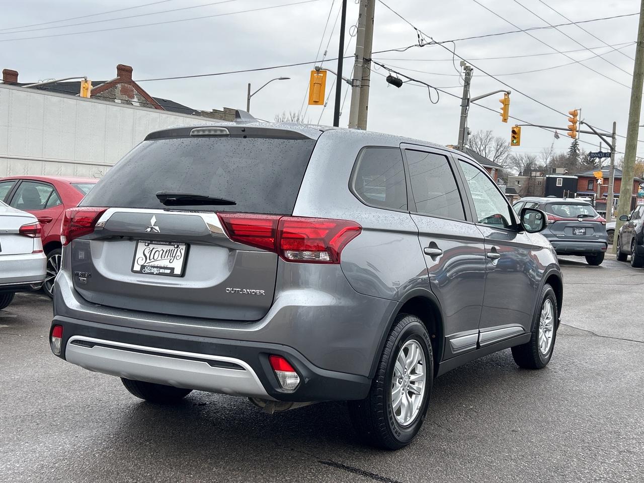 2019 Mitsubishi Outlander ES AWD CALL BELLEVILLE 613-961-8848 Photo