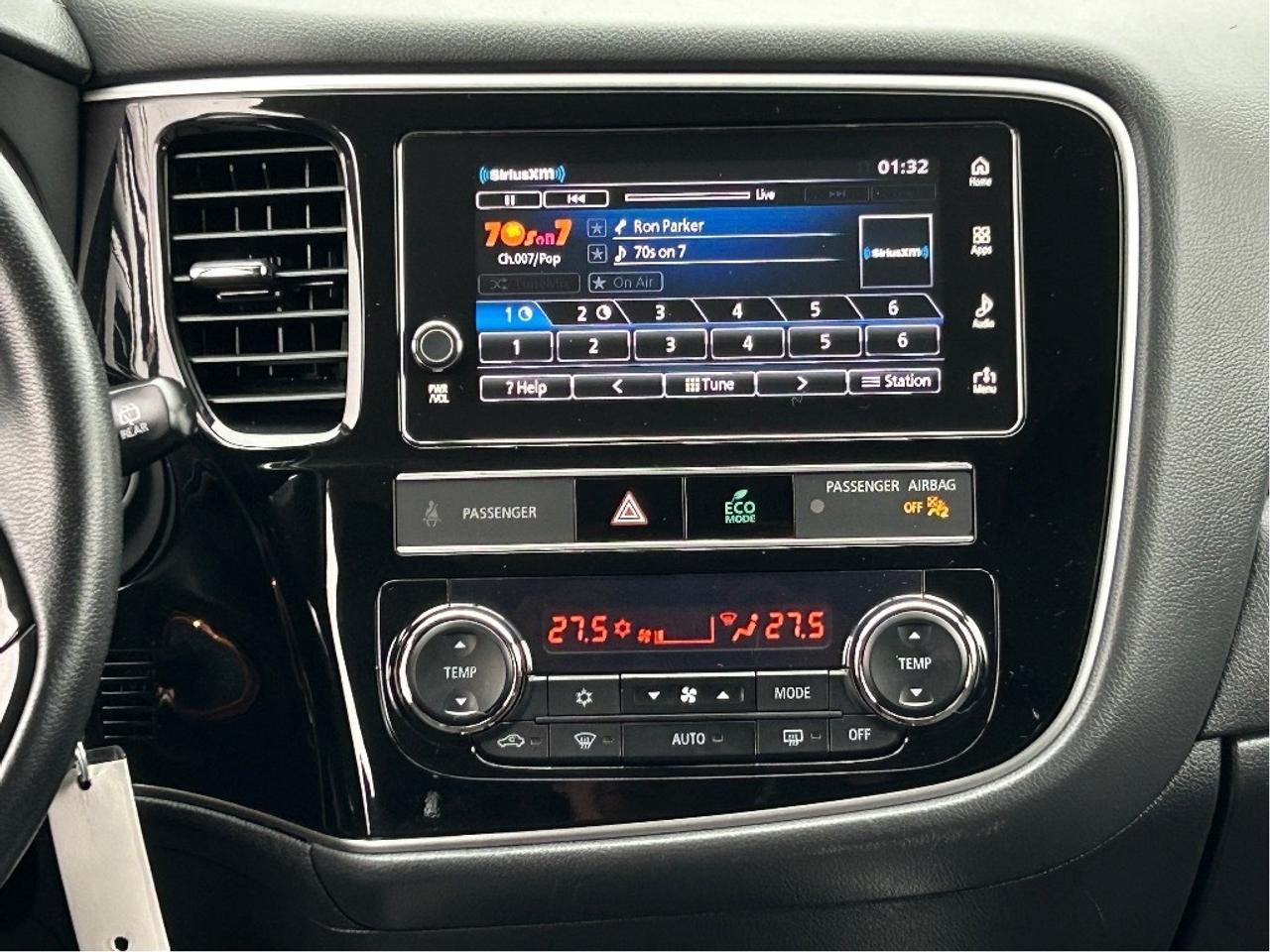 2019 Mitsubishi Outlander ES AWD CALL BELLEVILLE 613-961-8848 Photo