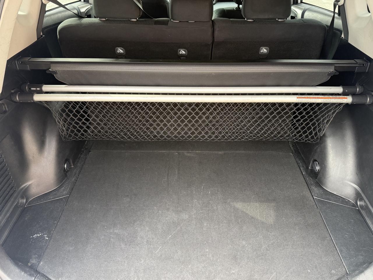 2018 Toyota RAV4 LE l 2.5i l FWD l 22 Toyota Service Records l 4Cyl Photo