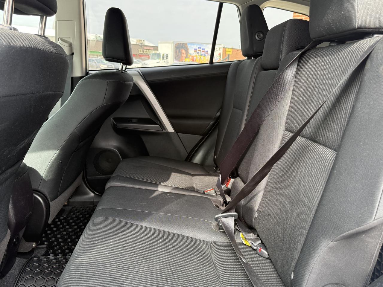 2018 Toyota RAV4 LE l 2.5i l FWD l 22 Toyota Service Records l 4Cyl Photo