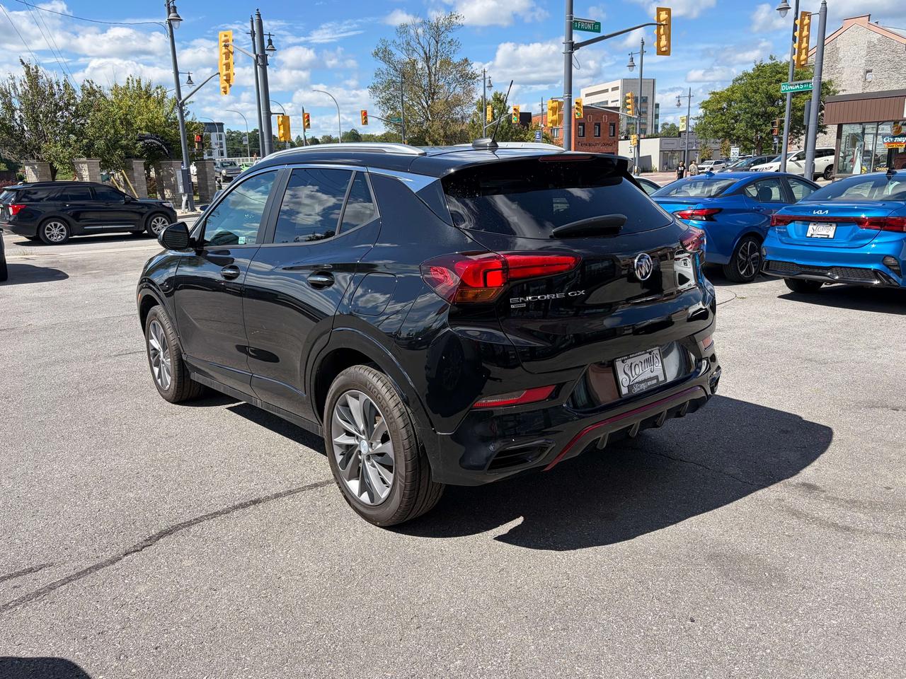 2021 Buick Encore Preferred CALL NAPANEE 613-354-2100 Photo