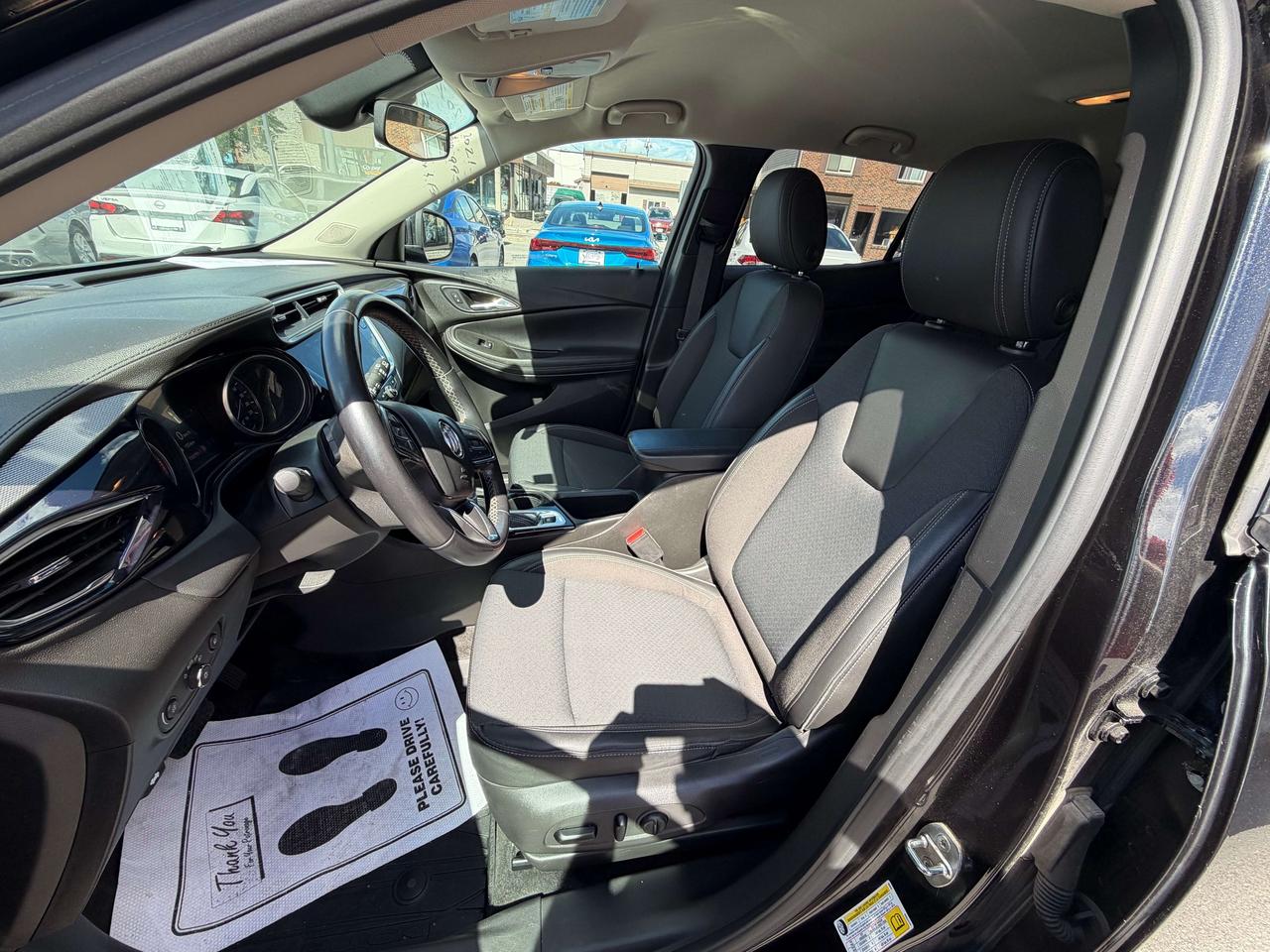 2021 Buick Encore Preferred CALL NAPANEE 613-354-2100 Photo