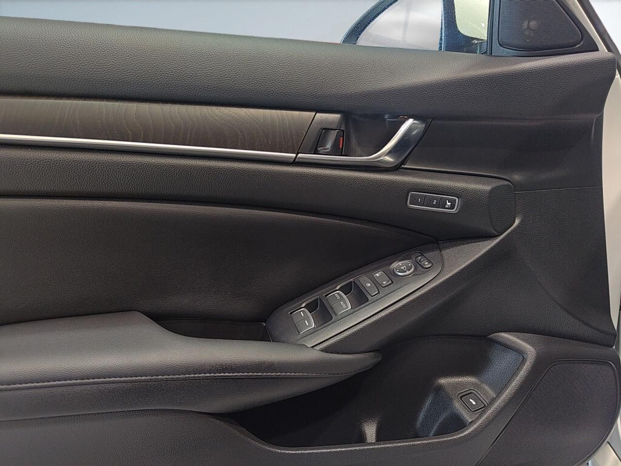 2021 Honda Accord Sedan Touring/NAVI/Leather/Sunroof/Drivve Assist/No acci Photo