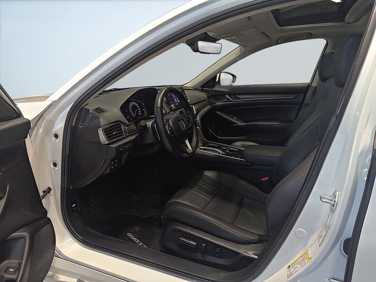 2021 Honda Accord Sedan Touring/NAVI/Leather/Sunroof/Drivve Assist/No acci Photo