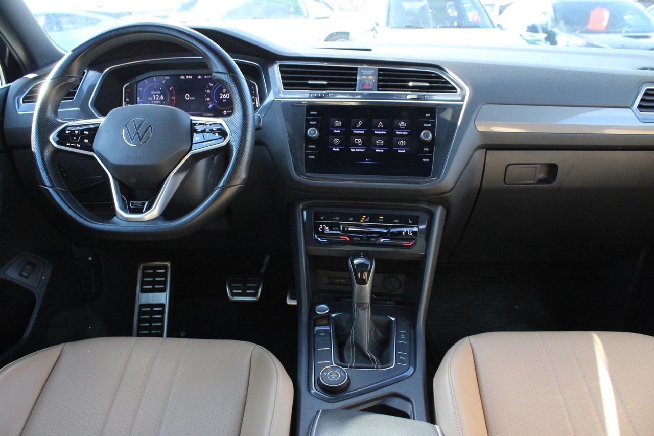 2022 Volkswagen Tiguan Comfortline R-Line Black 4MOTION   No Accident   B Photo