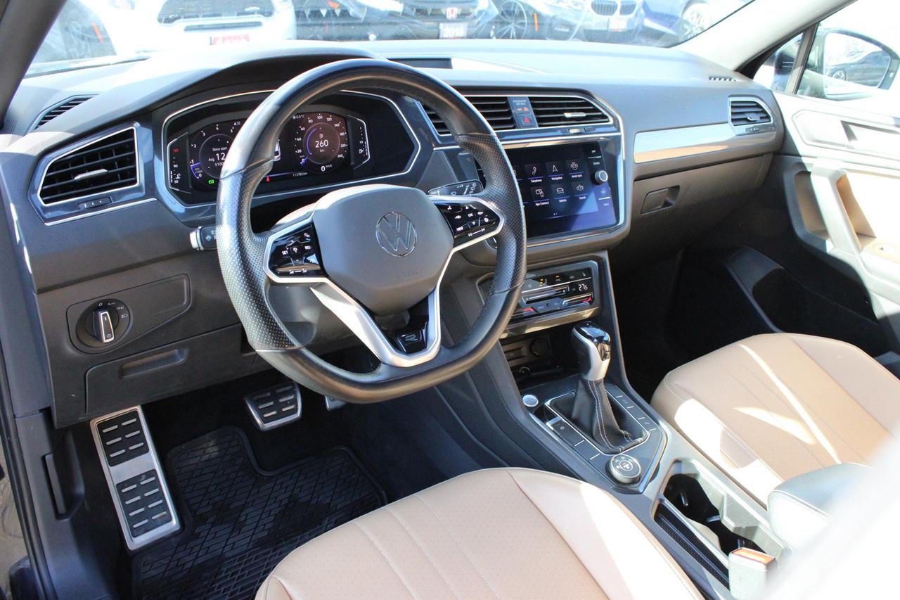 2022 Volkswagen Tiguan Comfortline R-Line Black 4MOTION   No Accident   B Photo