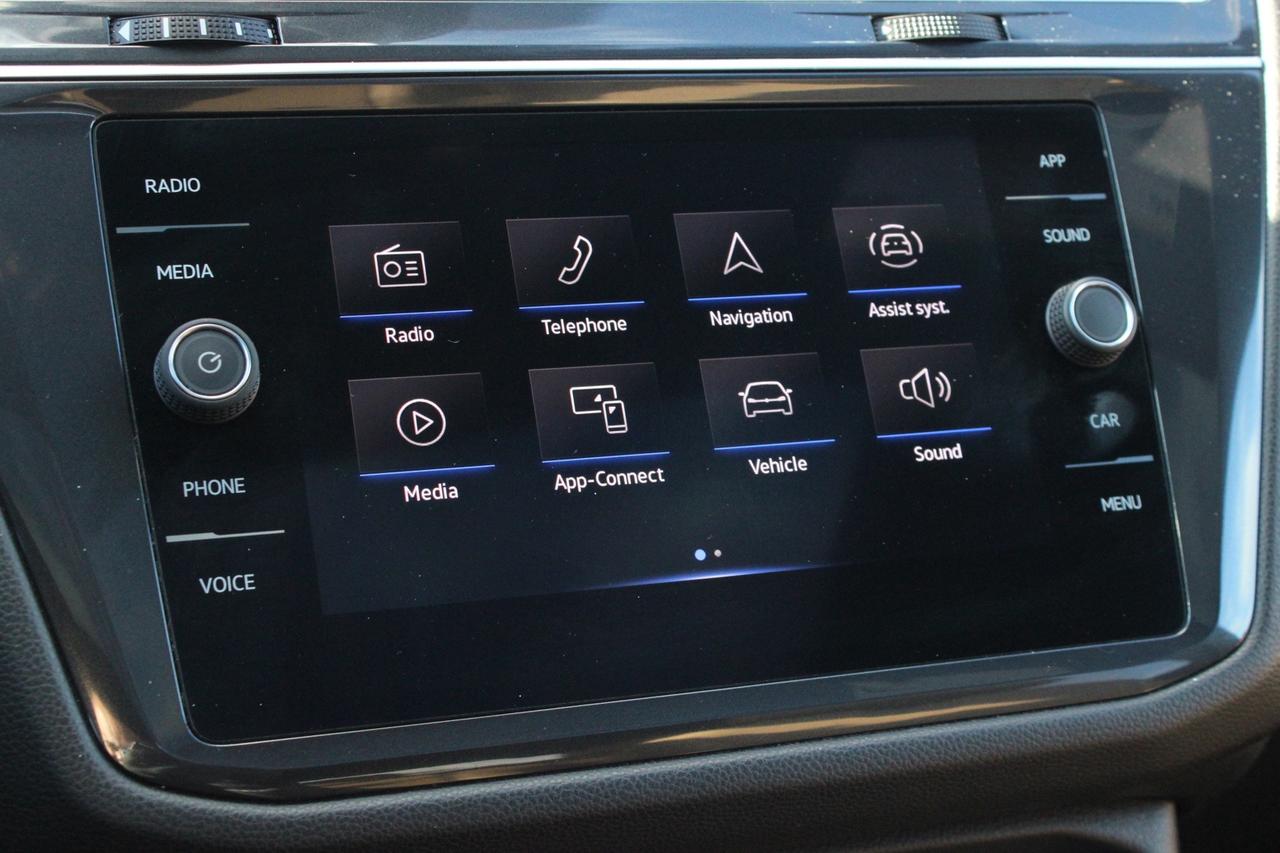 2022 Volkswagen Tiguan Comfortline R-Line Black 4MOTION   No Accident   B Photo