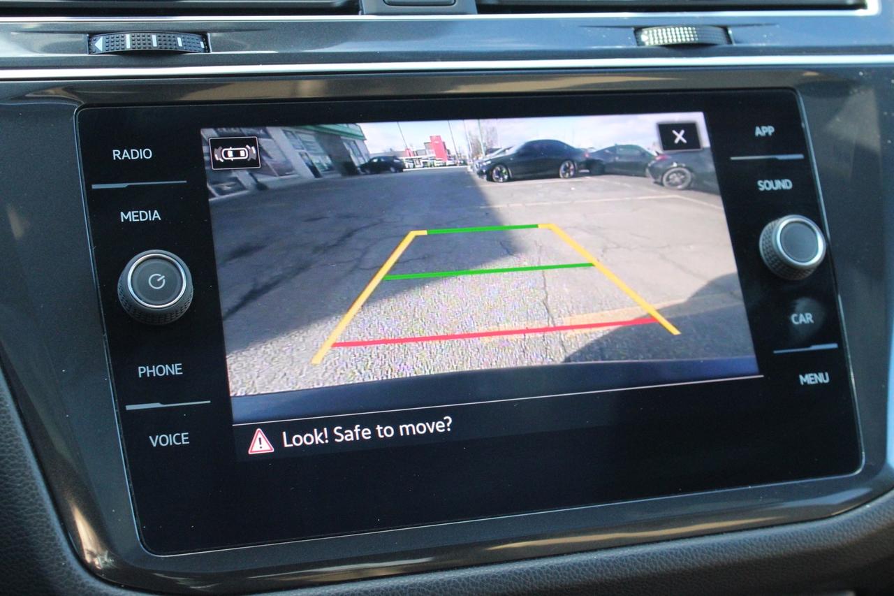 2022 Volkswagen Tiguan Comfortline R-Line Black 4MOTION   No Accident   B Photo