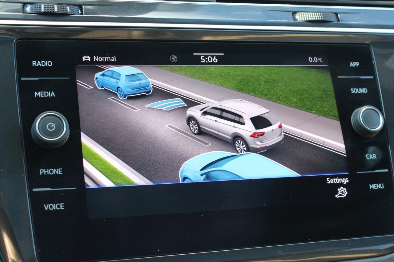 2022 Volkswagen Tiguan Comfortline R-Line Black 4MOTION   No Accident   B Photo