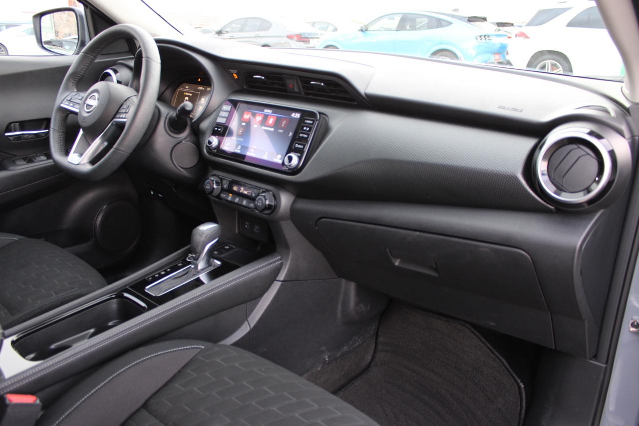 2023 Nissan Kicks SV No Accident Clean Carfax Low KM Photo