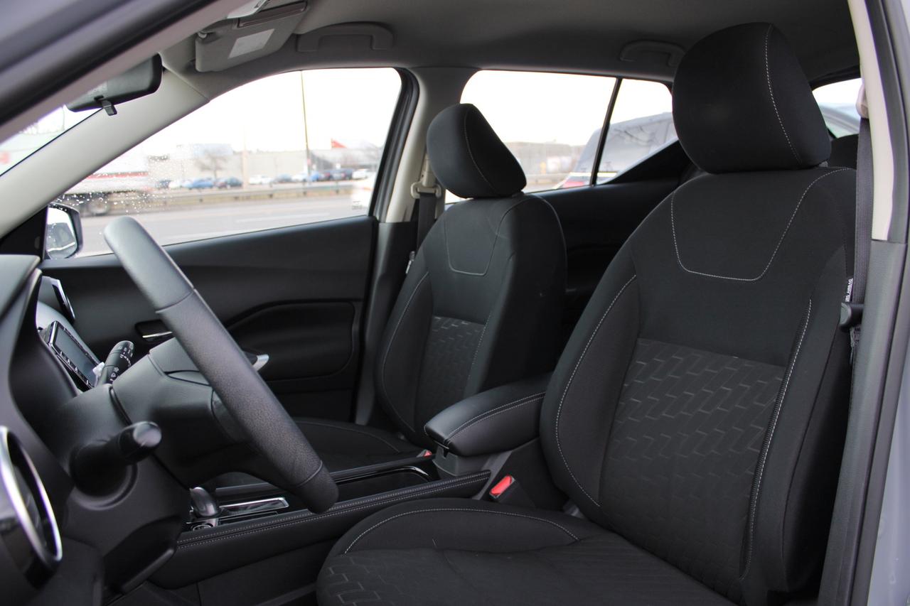 2023 Nissan Kicks SV No Accident Clean Carfax Low KM Photo