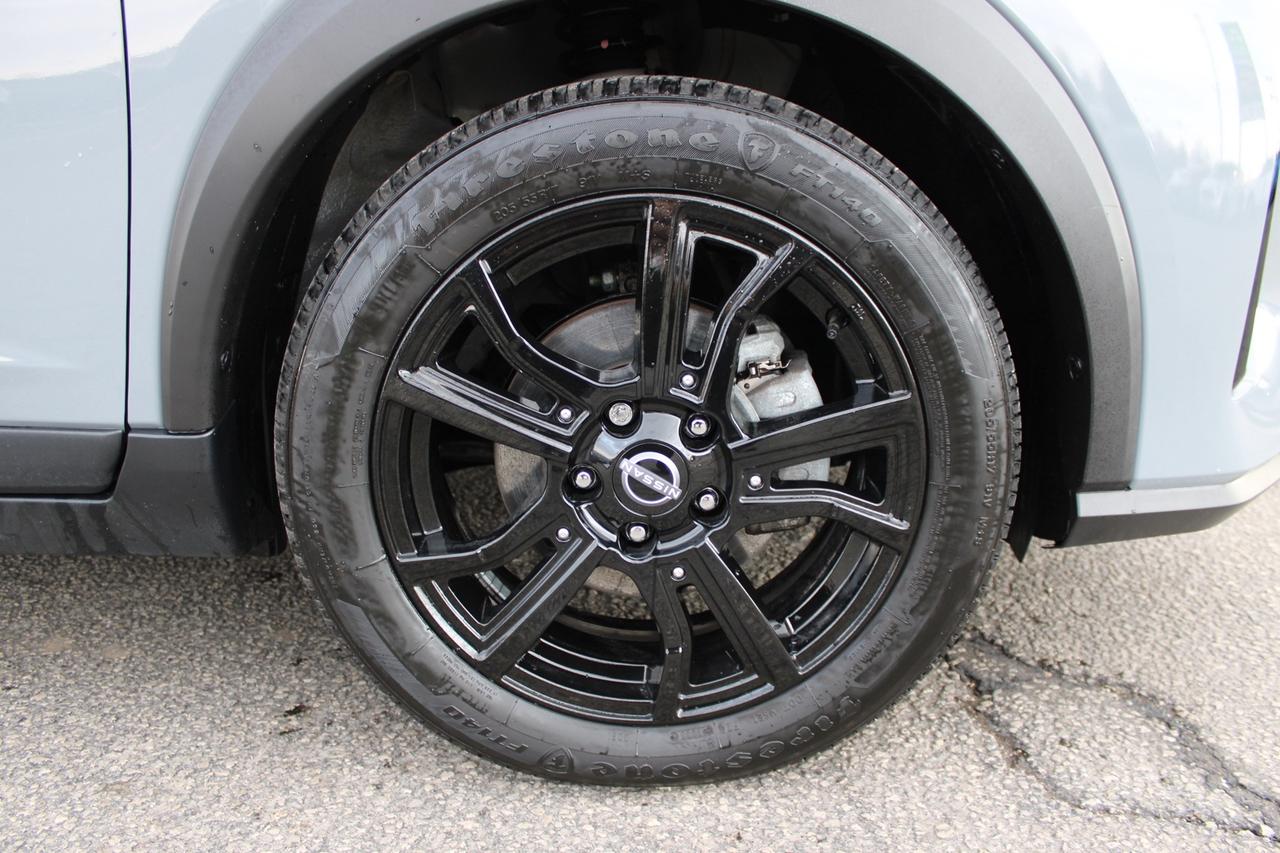 2023 Nissan Kicks SV No Accident Clean Carfax Low KM Photo