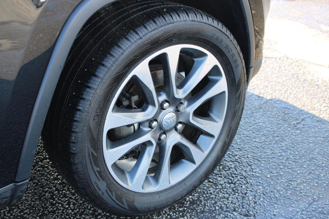 2018 Jeep Grand Cherokee Limited 4WD Safety Included Photo