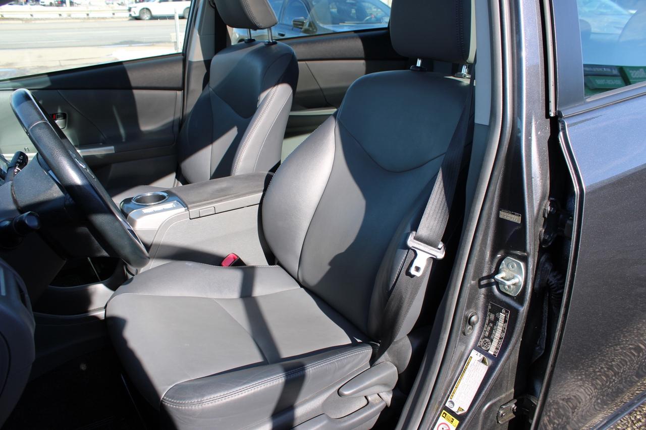 2012 Toyota Prius v Five   Top Of The Line   Safety Certification Incl Photo