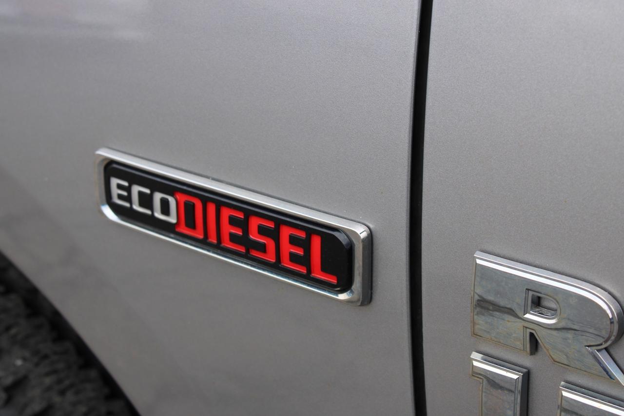 2019 RAM 1500 Classic CLASSIC Crew Cab Ecodiesel 4WD No Accident Photo