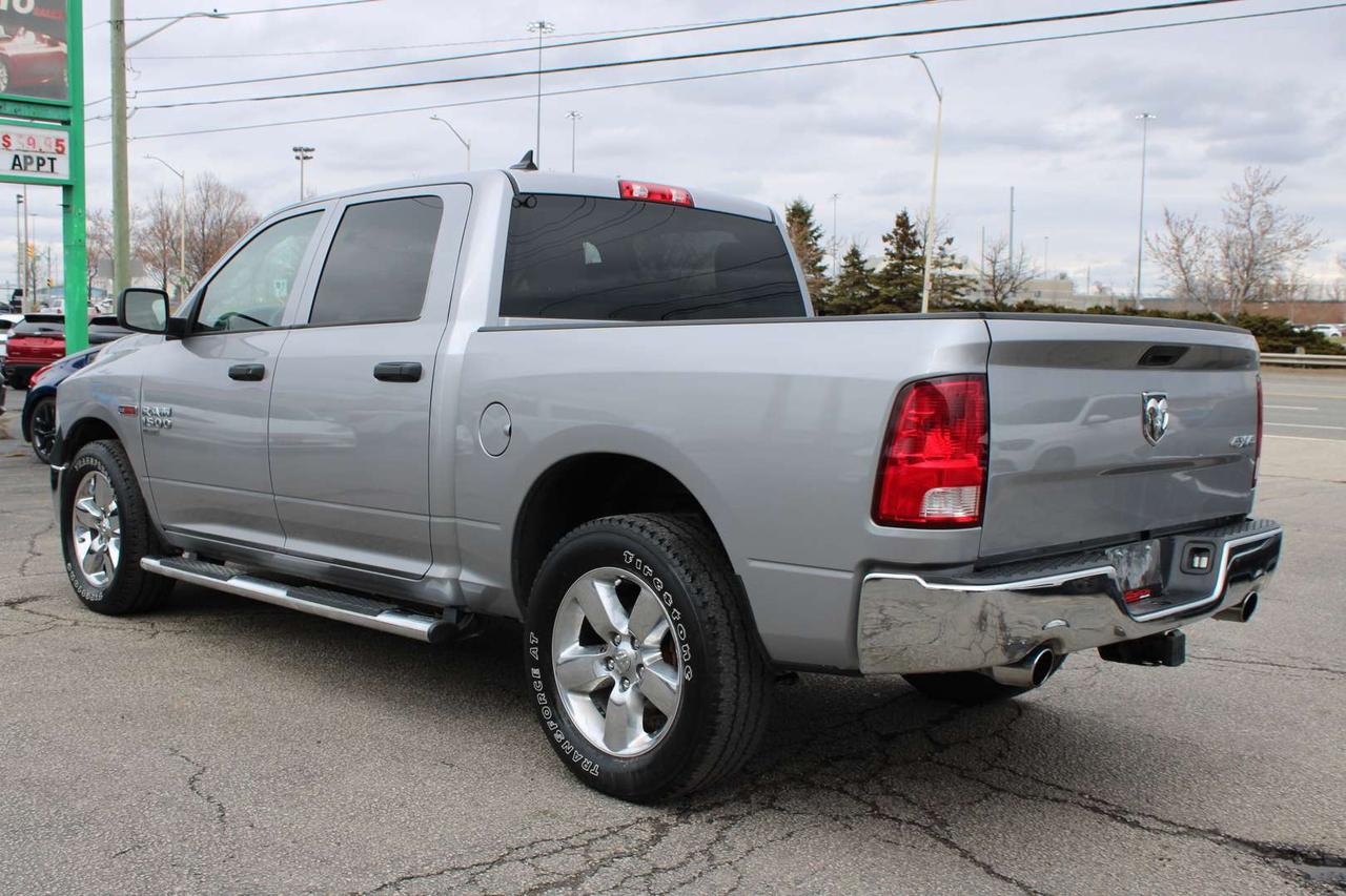 2019 RAM 1500 CLASSIC Crew Cab Ecodiesel 4WD No Accident Photo4