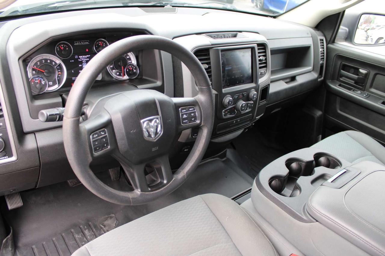2019 RAM 1500 CLASSIC Crew Cab Ecodiesel 4WD No Accident Photo