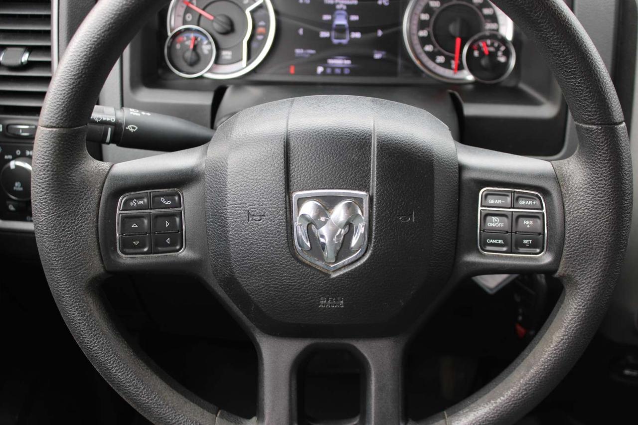 2019 RAM 1500 CLASSIC Crew Cab Ecodiesel 4WD No Accident Photo