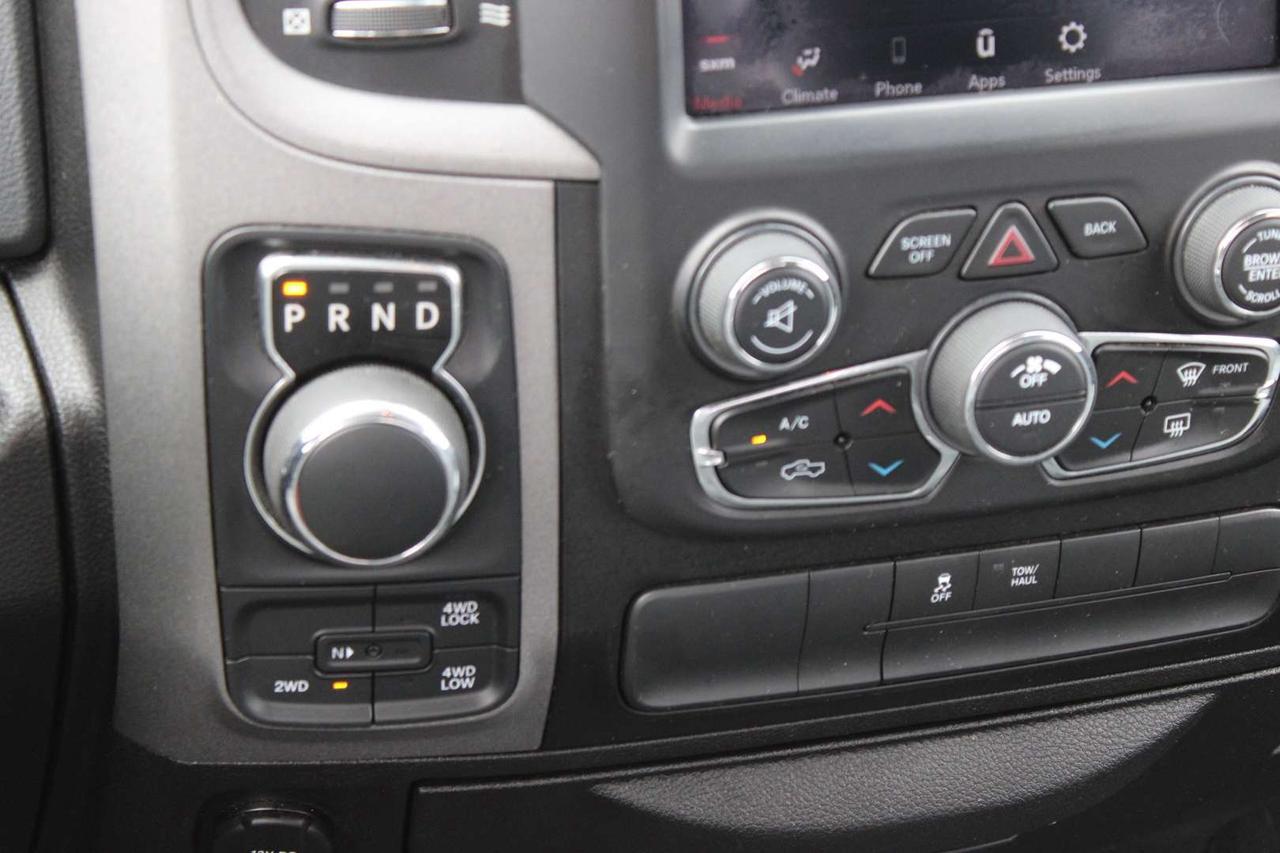 2019 RAM 1500 CLASSIC Crew Cab Ecodiesel 4WD No Accident Photo